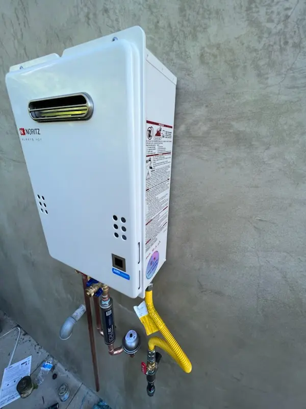 Tankless water heater installation for West Plumb - Cashill Blvd homes